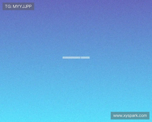 巴萨三名夏季新援捧甘伯杯合影 展现球队新气象